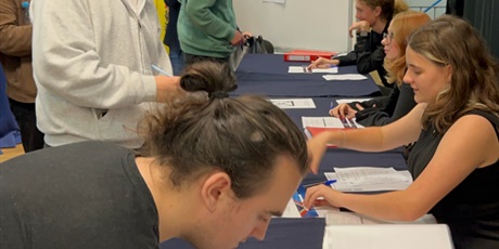 Powiększ grafikę: -wybory-do-rsu-i-referendum-w-zse-dziekujemy-za-wasza-aktywnosc-718588.jpg