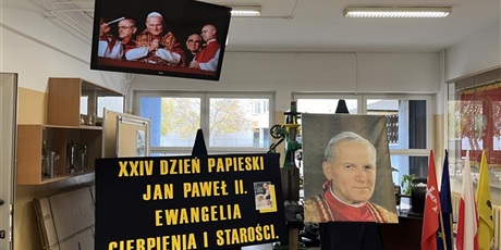 Powiększ grafikę: 24-dzien-papieski-564539.jpg