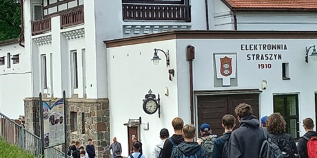 Powiększ grafikę: 2e-w-elektrowni-wodnej-straszyn-625977.jpg