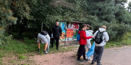 Powiększ grafikę: akcja-sprzatania-swiata-712142.jpg
