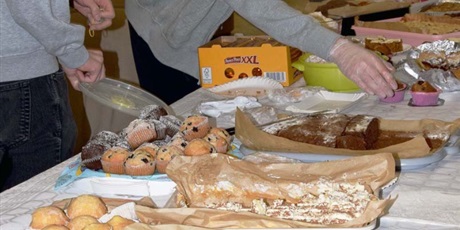 Powiększ grafikę: czerwona-sroda-kiermasz-ciast-dla-tomka-677094.jpg