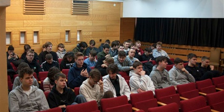 Powiększ grafikę: debata-kandydatow-do-mlodziezowej-rady-miasta-gdanska-675543.jpg