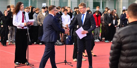 Powiększ grafikę: dzien-edukacji-narodowej-2025-645561.jpg