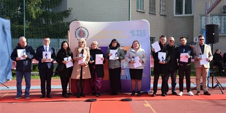 Powiększ grafikę: dzien-edukacji-narodowej-2025-645576.jpg
