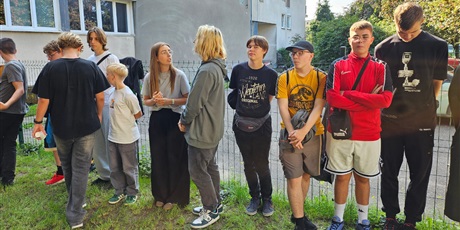 Powiększ grafikę: dzien-integracyjny-klasy-1g-637463.jpg