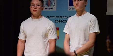 Powiększ grafikę: erasmus-podsumowanie-projektu-pn-zrownowazony-rozwoj-648741.jpg