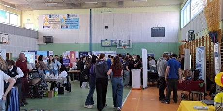 Powiększ grafikę: gielda-szkol-ponadpodstawowych-w-chwaszczynie-685163.jpg