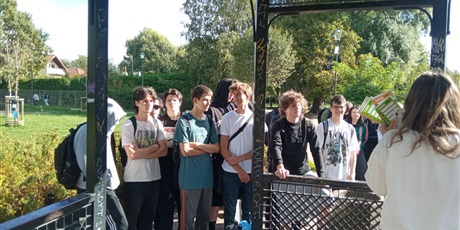 Gra terenowa - cyfrowy świat, bezpieczeństwo i konsekwencje.