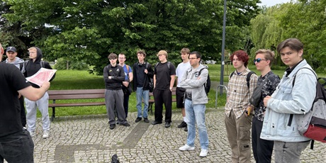 Powiększ grafikę: historyczna-gra-miejska-623892.jpg