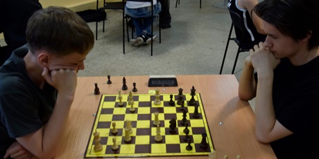 Powiększ grafikę: iv-turniej-szachowy-zse-537616.jpg