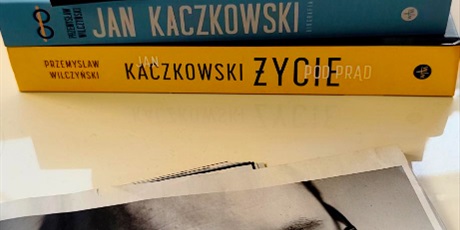 Powiększ grafikę: klasa-5d-w-przestrzeni-johnny-717415.jpg