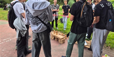 Powiększ grafikę: klasy-2c-2e-i-2p-w-grze-terenowej-712118.jpg