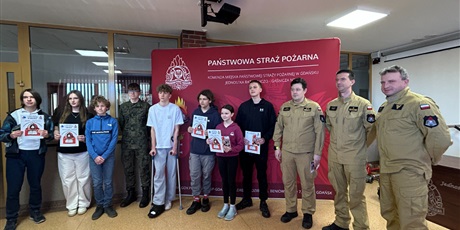 Powiększ grafikę: ogolnopolski-turniej-wiedzy-pozarniczej-689907.jpg