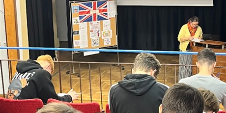Powiększ grafikę: olimpiada-z-jezyka-angielskiego-1-etap-szkolny-644409.jpg