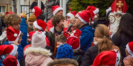 Powiększ grafikę: orszak-swietego-mikolaja-665161.jpg