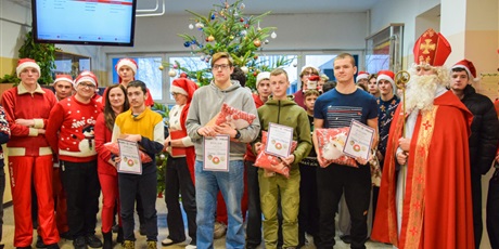 Powiększ grafikę: orszak-swietego-mikolaja-665168.jpg