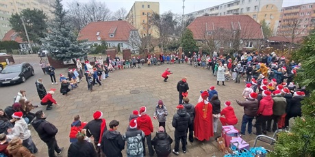 Powiększ grafikę: orszak-swietego-mikolaja-665180.jpg