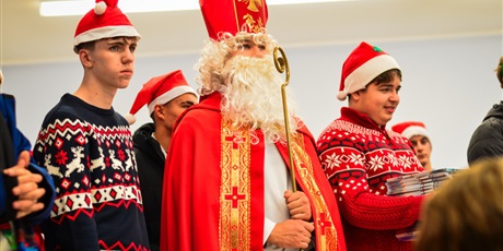 Powiększ grafikę: orszak-swietego-mikolaja-665181.jpg