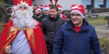 Powiększ grafikę: orszak-swietego-mikolaja-665191.jpg