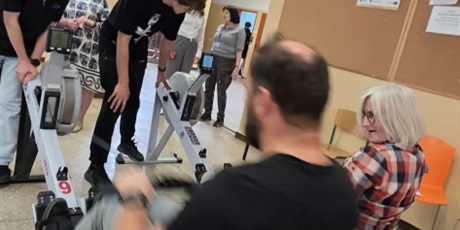 Powiększ grafikę: podsumowanie-wyzwania-wioslarsgiego-na-dzien-chlopaka-715647.jpg