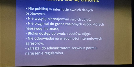 Powiększ grafikę: relacje-wolne-od-przemocy-665300.jpg