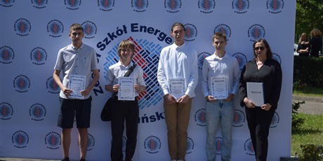 Powiększ grafikę: rok-szkolny-2025-2026-oficjalnie-za-nami--707402.jpg