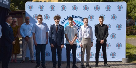 Powiększ grafikę: rok-szkolny-2025-2026-oficjalnie-za-nami--707412.jpg