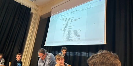 Powiększ grafikę: sesja-nr-6-2025-2026-rady-samorzadu-uczniowskiego-zse--695427.jpg