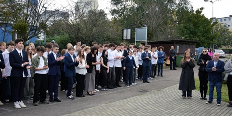 Powiększ grafikę: slubowanie-klas-pierwszych-2025-643688.jpg