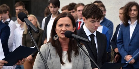 Powiększ grafikę: slubowanie-klas-pierwszych-2025-643689.jpg