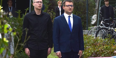Powiększ grafikę: slubowanie-klas-pierwszych-2025-643698.jpg