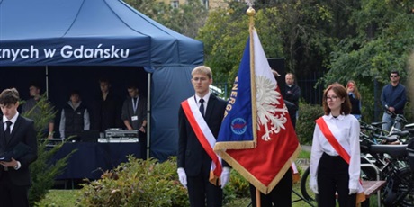Powiększ grafikę: slubowanie-klas-pierwszych-2025-643712.jpg