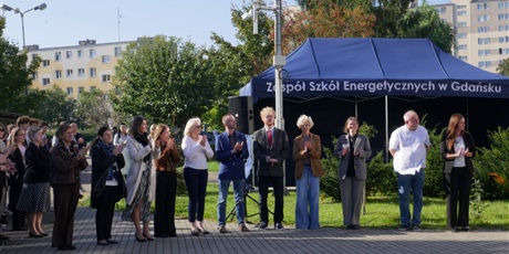 Powiększ grafikę: slubowanie-klas-pierwszych-nowi-uczniowie-oficjalnie-w-spolecznosci-zse-713839.jpg