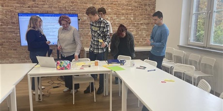 Powiększ grafikę: spotkanie-z-gdanska-rzeczniczka-praw-ucznia-650667.jpg