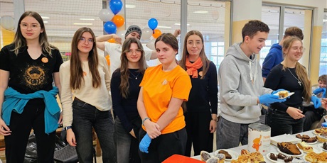 Powiększ grafikę: swiatowy-dzien-zyczliwosci-i-pozdrowien-dzien-tumbo-657341.jpg