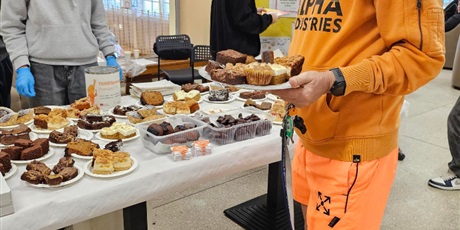 Powiększ grafikę: swiatowy-dzien-zyczliwosci-i-pozdrowien-dzien-tumbo-657348.jpg