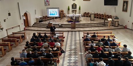 Powiększ grafikę: szkolne-rekolekcje-wielkopostne-2026-685522.jpg