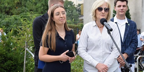Powiększ grafikę: uroczyste-rozpoczecie-roku-szkolnego-2025-2026-636220.jpg