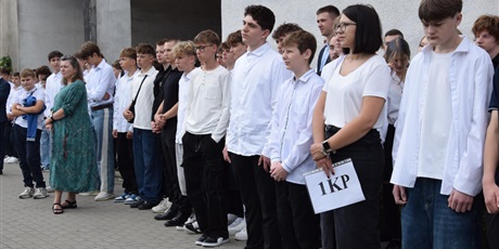 Powiększ grafikę: uroczyste-rozpoczecie-roku-szkolnego-2025-2026-636225.jpg
