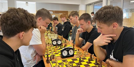 Powiększ grafikę: v-mistrzostwa-zse-w-szachach-638675.jpg