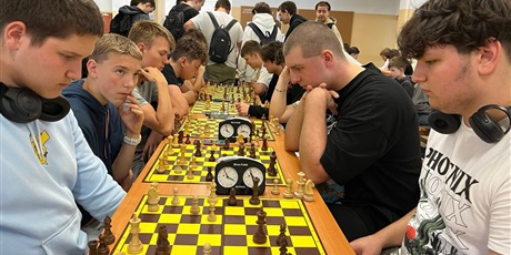 Powiększ grafikę: v-mistrzostwa-zse-w-szachach-638682.jpg