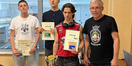 Powiększ grafikę: v-mistrzostwa-zse-w-szachach-638685.jpg