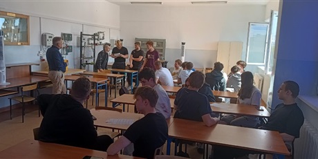 Powiększ grafikę: wspolpraca-z-pracodawca-695424.jpg