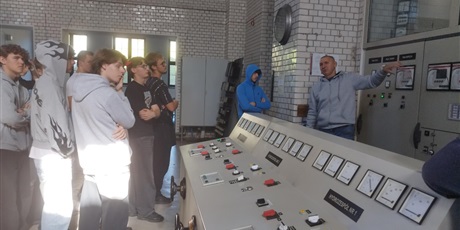 Powiększ grafikę: wycieczka-klas-4o-oraz-5o-do-elektroni-wodnych-642256.jpg