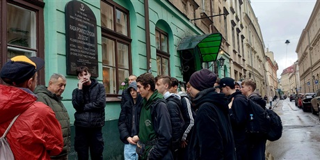 Powiększ grafikę: wycieczka-klasy-3o-do-krakowa-i-energylandii-645525.jpg