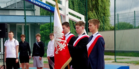 Powiększ grafikę: zakonczenie-roku-szkolnego-2024-2025-631406.jpg