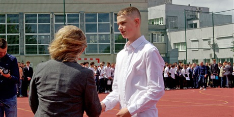 Powiększ grafikę: zakonczenie-roku-szkolnego-2024-2025-631426.jpg