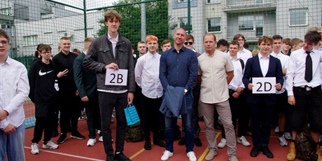 Powiększ grafikę: zakonczenie-roku-szkolnego-2024-2025-631448.jpg