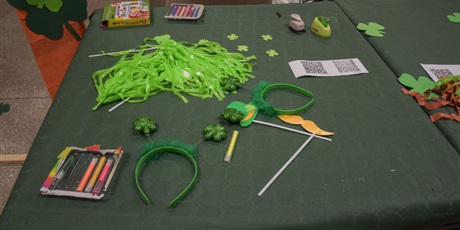 Powiększ grafikę: zielony-dzien-z-okazji-sw-patryka-681672.jpg