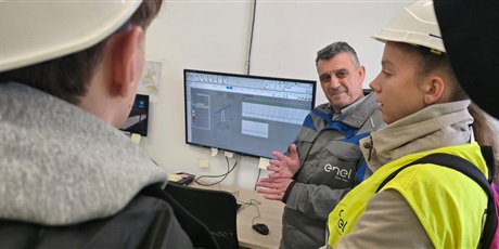 Powiększ grafikę: zwiedzanie-elektroniw-oze-w-teba-597361.jpg